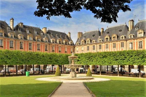 Sortir a PARIS(Paris). VISITE-ENQUÊTE DANS LE MARAIS.