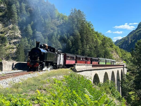 Sortir à PUGET THENIERS(Alpes Maritimes). PUGET THENIERS.