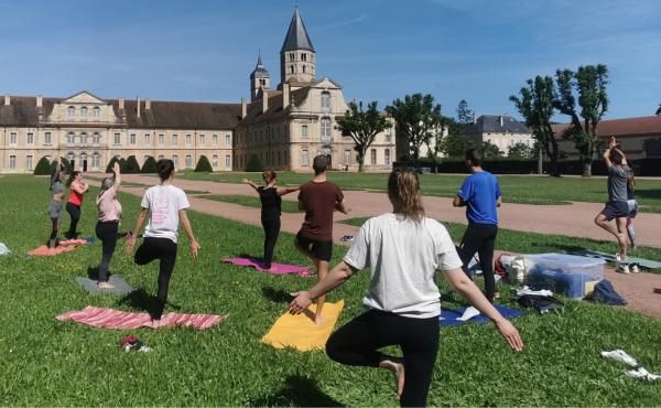 sortie à CLUNY, Saône et Loire. LES INITIATIONS AU YOGA DE L'ABBAYE DE CLUNY Sortir à CLUNY(Saône et Loire). CLUNY.