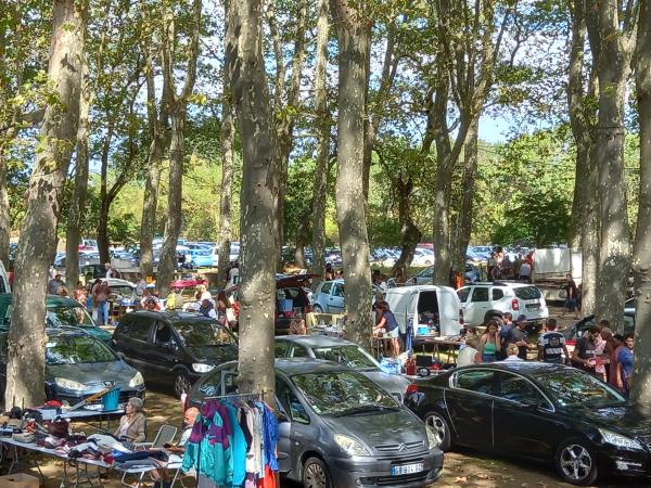 Sortir à PEZENS(Aude). PEZENS.