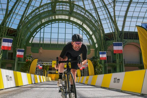 sortie à PARIS, Paris. VIVEZ LE TOUR DE FRANCE AUTREMENT AVEC AIRBNB ET M Sortir à PARIS(Paris). PARIS.