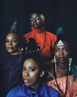 sortie à TRAPPES, Yvelines. LES AMAZONES D'AFRIQUE Sortir à TRAPPES(Yvelines). TRAPPES.