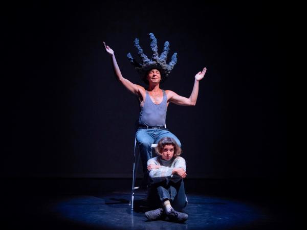 sortie à PAULHAN, Hérault. DOMINIQUE TOUTE SEULE_CIE AU DETOUR DU CAIRN Sortir à PAULHAN(Hérault). PAULHAN.