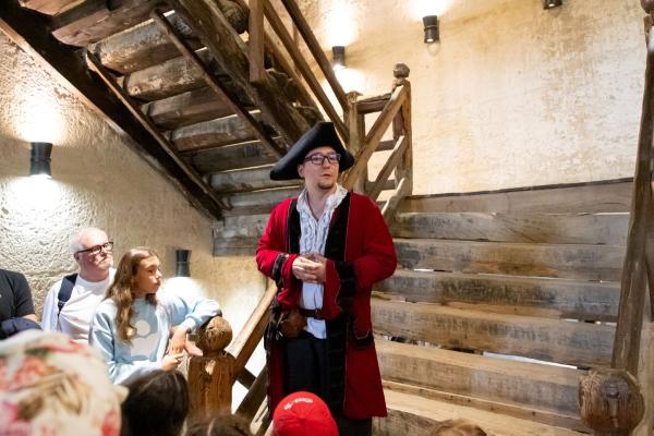 Sortir &agrave; CREST(Dr&ocirc;me). CREST.