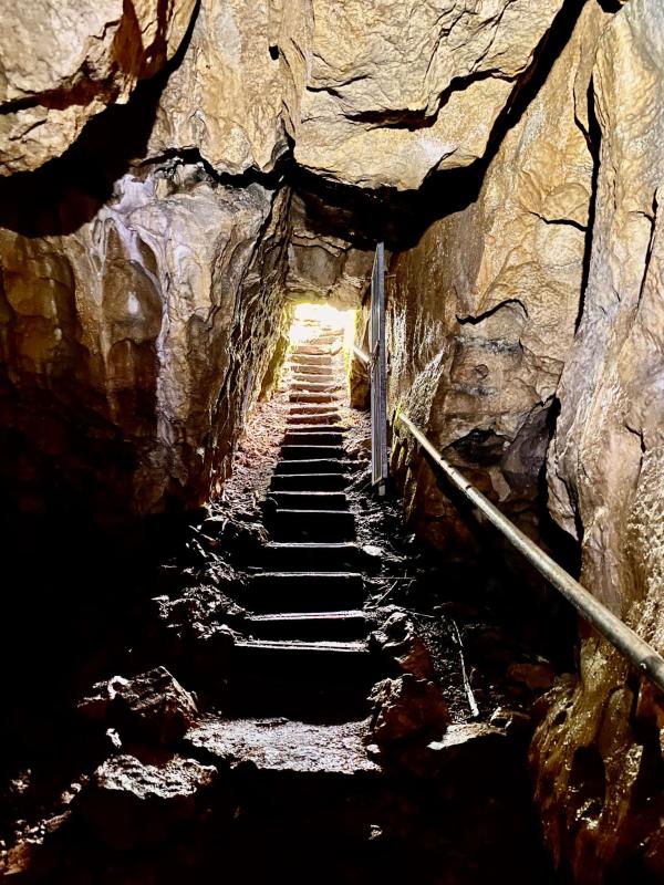sortie à SENTHEIM, Haut Rhin. LA GROTTE AUX LOUPS DE SENTHEIM Sortir à SENTHEIM(Haut Rhin). SENTHEIM.